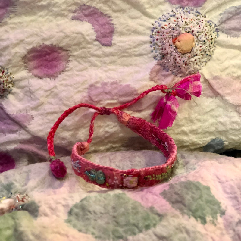 PULSERA SEDA BORDADA