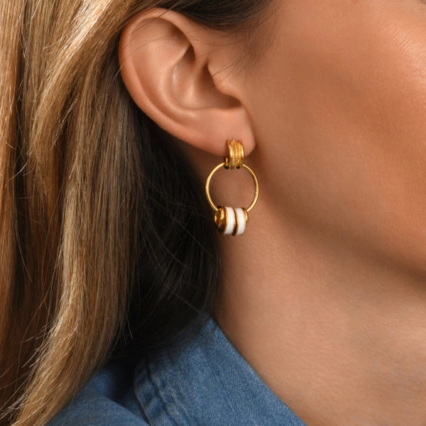 PENDIENTES ARO ALICUDI DORADOS - ESMALTE BLANCO