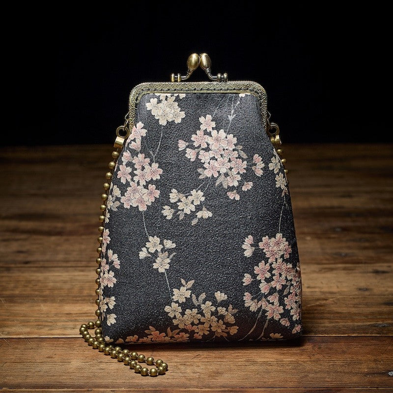 BOLSO BOQUILLA NEGRO CON FLORES