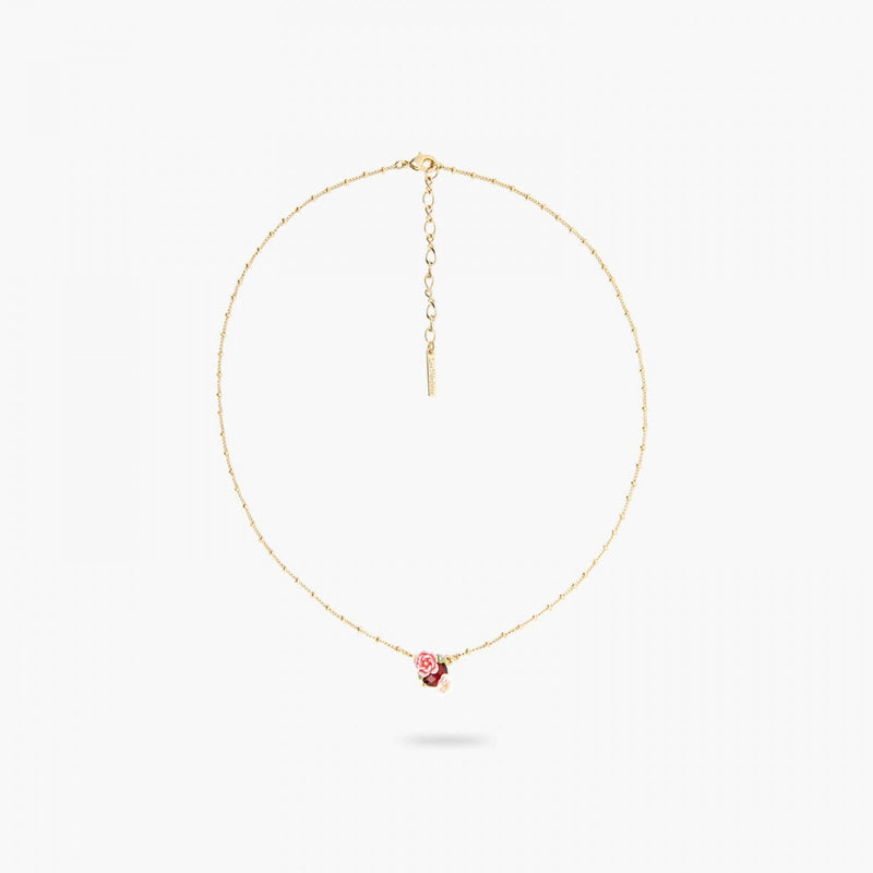 COLLAR ROSAS DE ESCARAMUJO Y PIEDRA ROJA GRANATE
