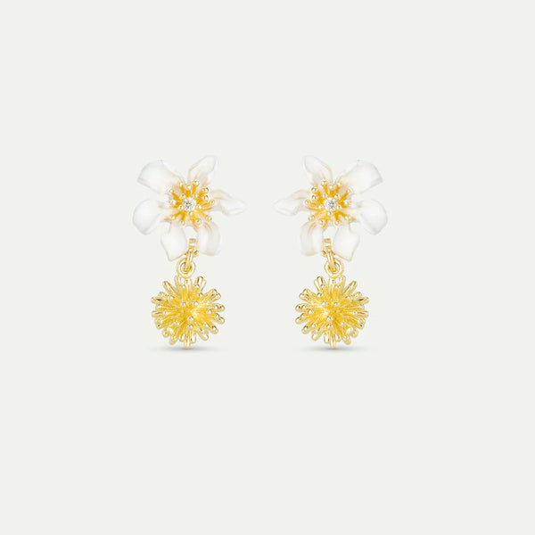 PENDIENTES BOLITAS FLOR CLEMÁTIDE BLANCA