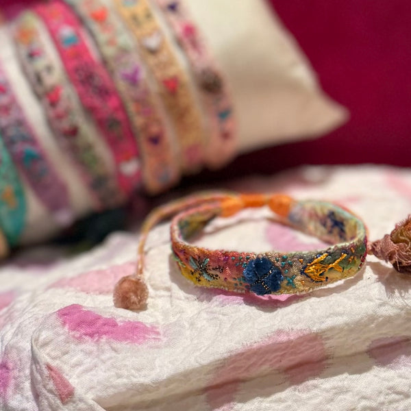 PULSERA SEDA BORDADA
